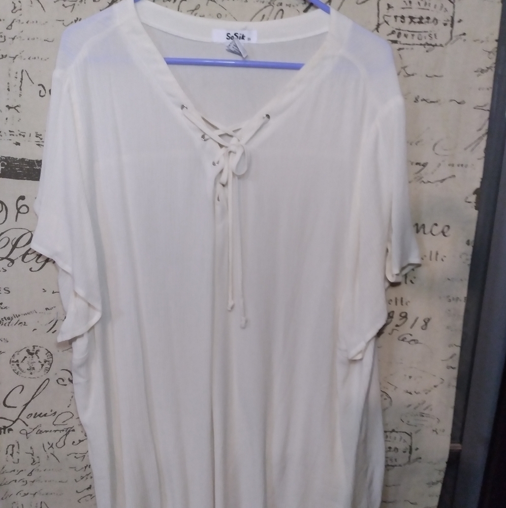#61 So Sik Women's All White Blouse (Size 3XL)